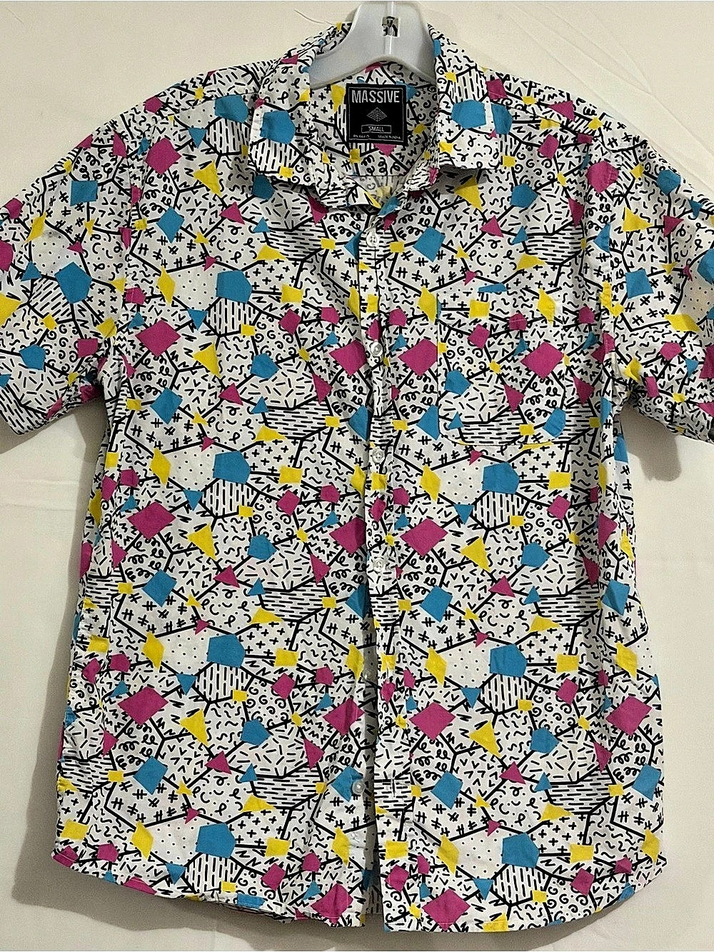 MASSIVE Men'Small Geometric Button Down Shirt in White & Black Size Small